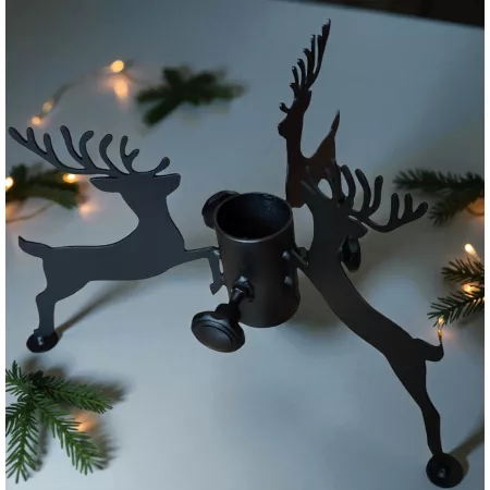 Metalowy stojak choinkowy z reniferami – ręcznie wykonany